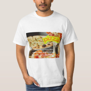 Heiße dampfende Pizza auf einem Teller - Frisches T-Shirt