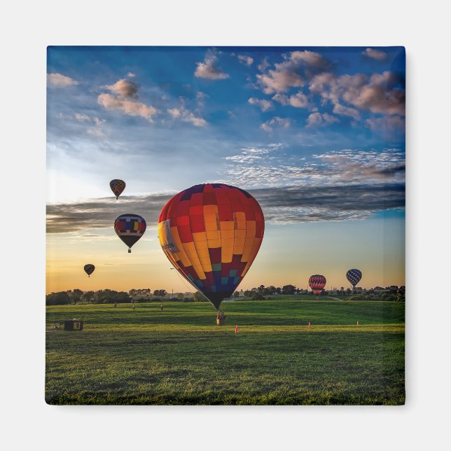 Heiße Luft Ballon Festival in einem schönen wolkig Magnet (Vorne)