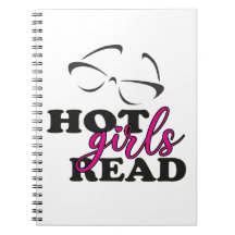 Heiße Mädchen lesen Notizbuch