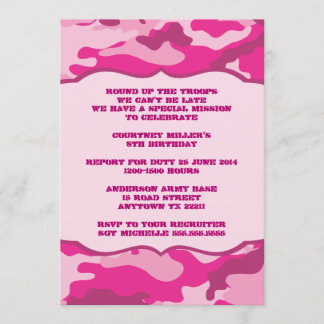 Heißes Rosa-Tarnungs-Geburtstags-Party laden Einladung