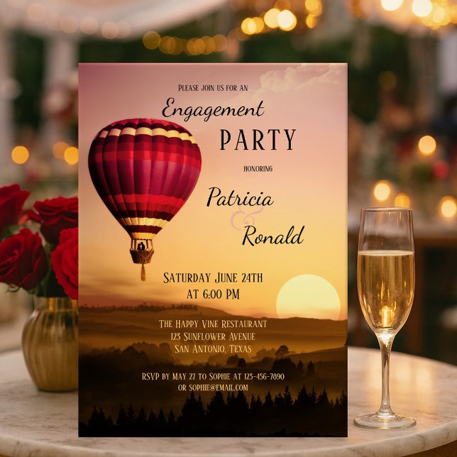 Heißluftballon Sonnenuntergang Verlobung Einladung (Romantic engagement party invitation featuring a hot air balloon over a dreamy landscape at sunset. )
