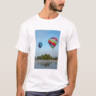 Heißluftballons über einem See, NZ T-Shirt