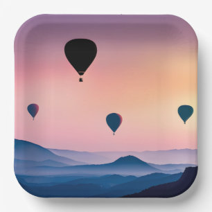 Heißluftballons und -gebirge pappteller