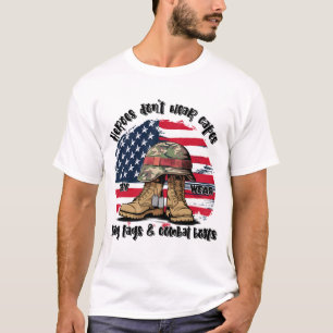 Helden — Sie tragen Hundetags und Kampfstiefel T-Shirt