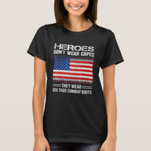 Helden tragen keine Capes, sie tragen Hundemarken  T-Shirt