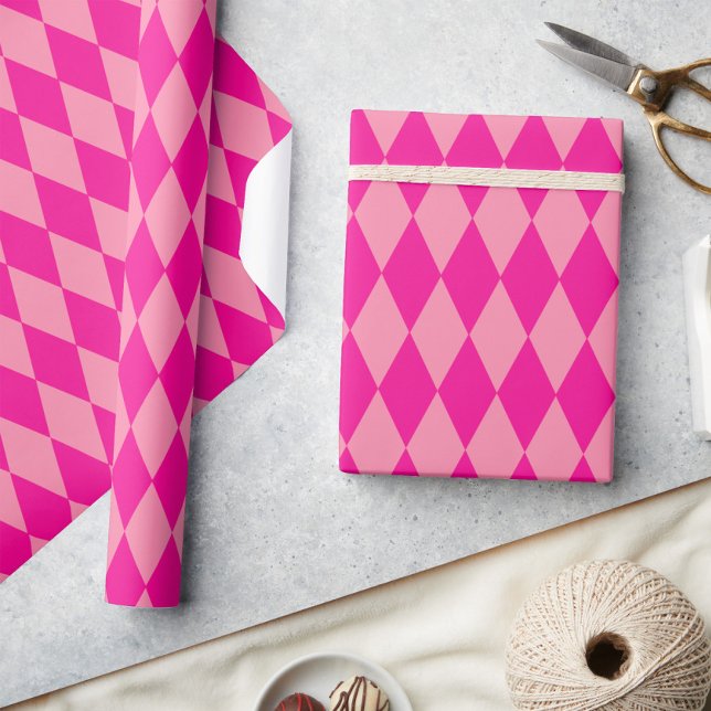Hell und Dunkel Rosa Harlequin Diamanten Damespiel Geschenkpapier (Von Creator hochgeladen)