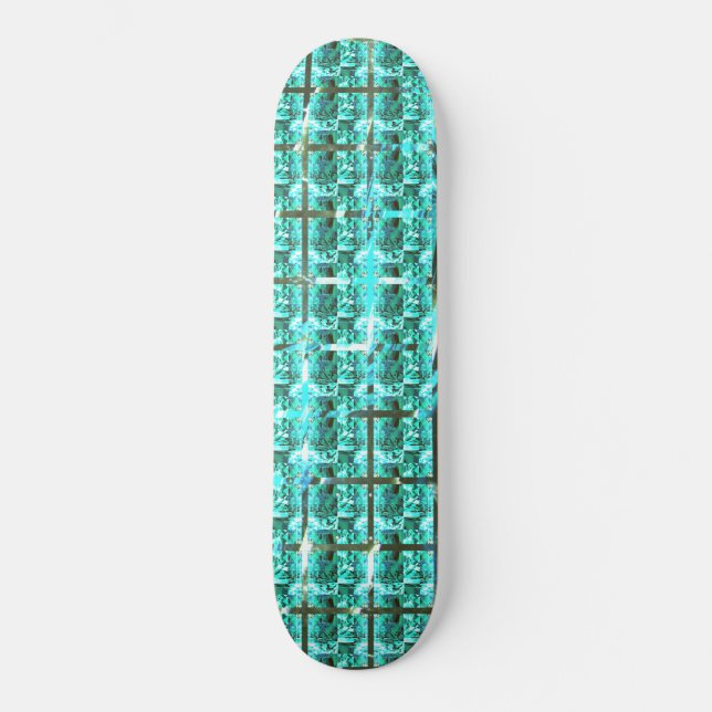 Hellblau glänzend, Quadrate oder Bild im Raster? Skateboard (Vorderseite)