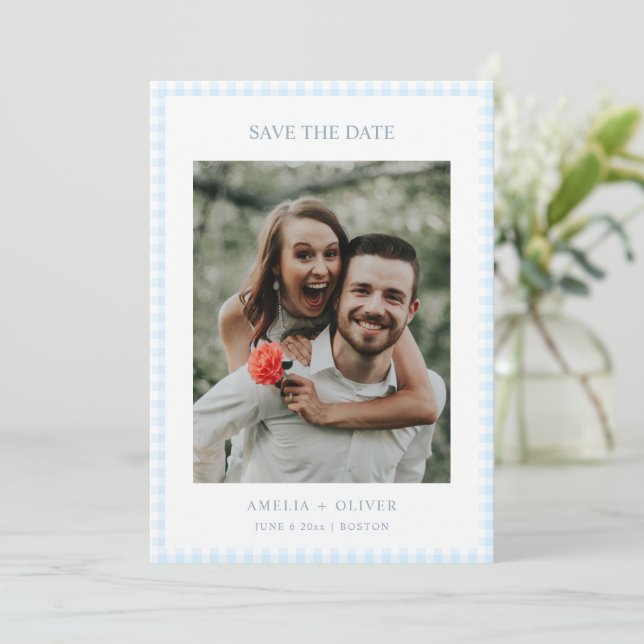 Hellblau kariert, süße Sommerhochzeit Save The Date (Stehend Vorderseite)