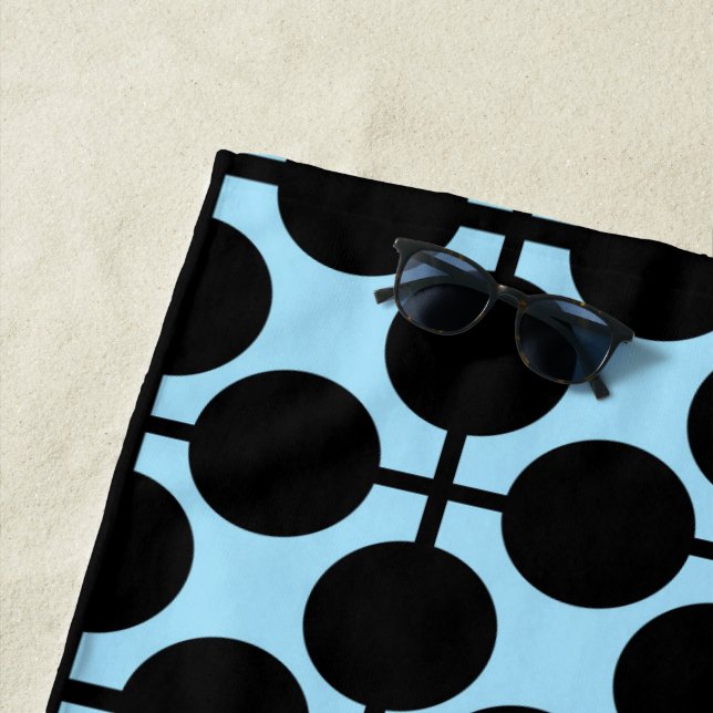 Hellblau mit schwarzer geometrischer strandtuch (Beispiel)