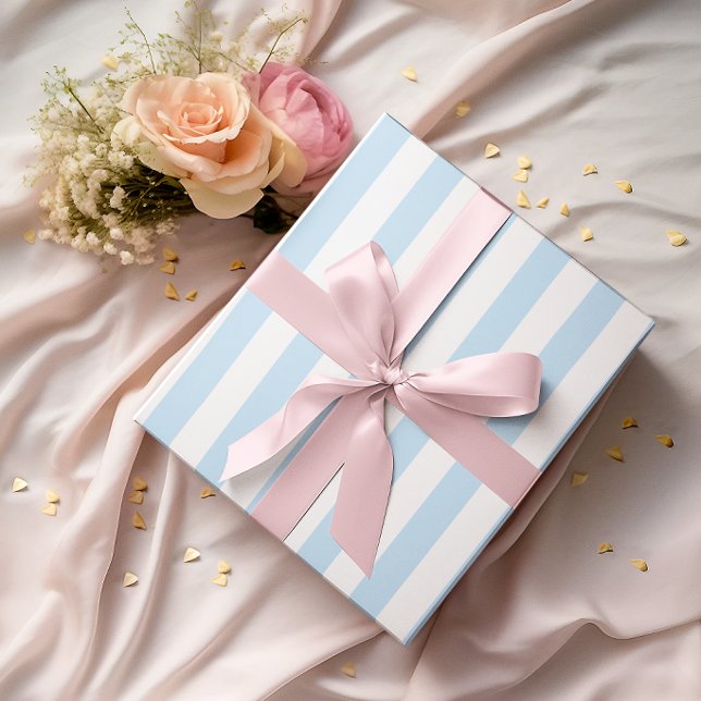 Hellblau und weiße Streifen Geschenkpapier (Light Blue and White Stripes Wrapping Paper)