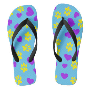 Hellblaue Flip Flops mit gelben Katzenpaw-Printen