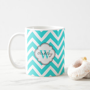 Helle Aquamarine Zickzack Streifen mit Monogramm Tasse