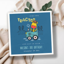 Helle blaue Giraffe in Traktorenjungen zum Geburts