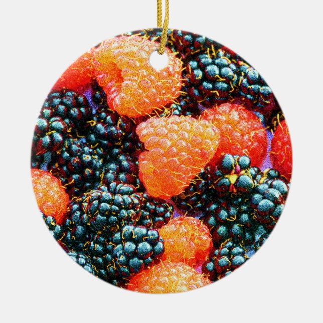 "Helle Erdbeere" Niedliches Foto. Jetzt kaufen Keramik Ornament (Vorne)