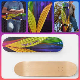Helle, farbenfrohe Palmen Tropenmuscheln Skateboard