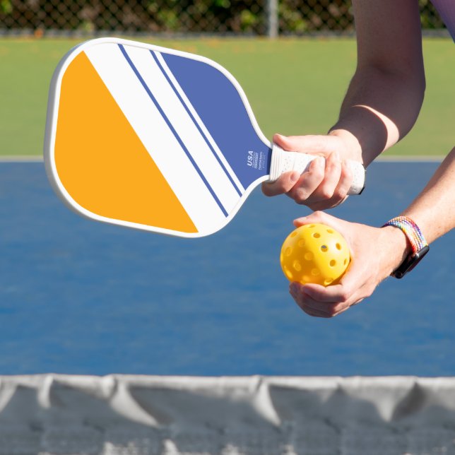 Helle, goldgelbe blaue Streifen Pickleball Schläger (InSitu)