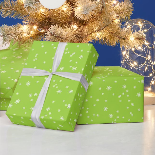 Helle grüne Elegante Winterschneeflocken Geschenkpapier (Feiertage)