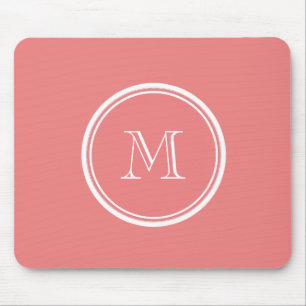 Helle korallenrote obere Grenze farbiges Monogramm Mousepad