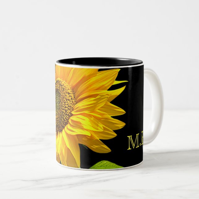 Helle Sonnenblume auf schwarzem Hintergrund Zweifarbige Tasse (VorderseiteRechts)