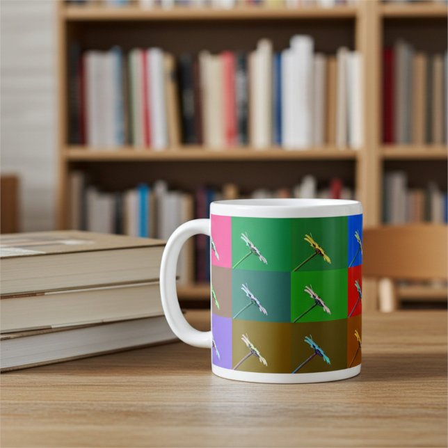 Helle und farbenfrohe Daisy-Plätze, Abstrakt flora Kaffeetasse (Von Creator hochgeladen)