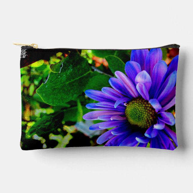 Helle violette Blume Zubehörtasche (Vorderseite)