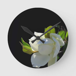 Helle weiße Magnolie Runde Wanduhr