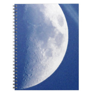 Heller Halbmond am blauen Himmel Notizblock