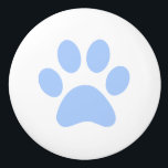 Helles Baby-Blau-Tatzen-Druck pawprint Keramikknauf<br><div class="desc">Ein Fachgriff für dieses Fach oder Schrank,  die Sie für Ihr ganzes Haustiermaterial behalten. 

 Ein einfacher heller Pastellbabyblau- und -WEISStext entwerfen: praktisch und zum Punkt mit wenig ein Tatzendruck.</div>