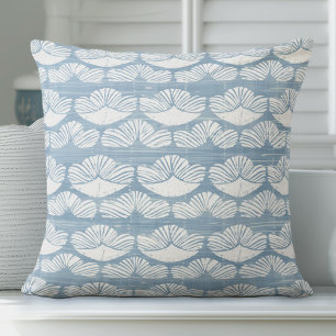 Helles Blau und weißes Kissen