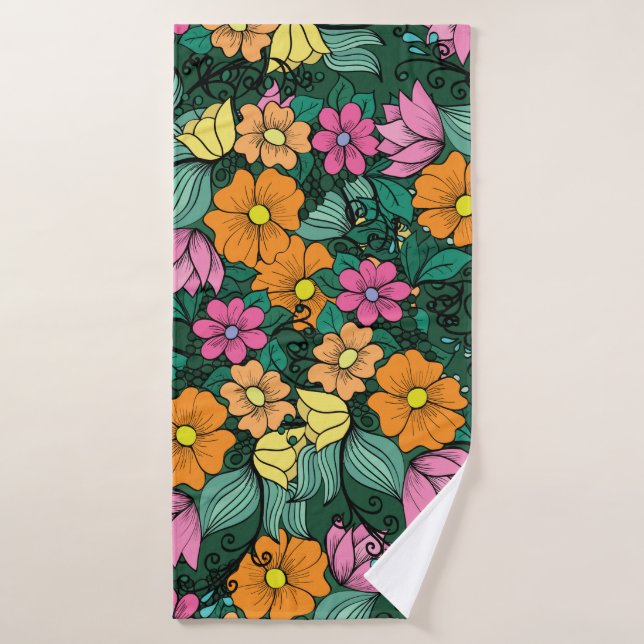 helles Blumenmuster auf grünem Hintergrund. Vinta Badehandtuch (Badehandtuch)