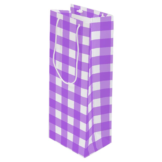 Helles lila Gingham Geschenktüte Für Weinflaschen (Vorderseite Schrägansicht)