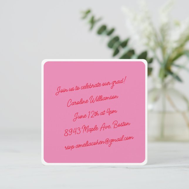 Helles Rosa-Rot-Script Minimalistische Abschlussfe Einladung (Stehend Vorderseite)