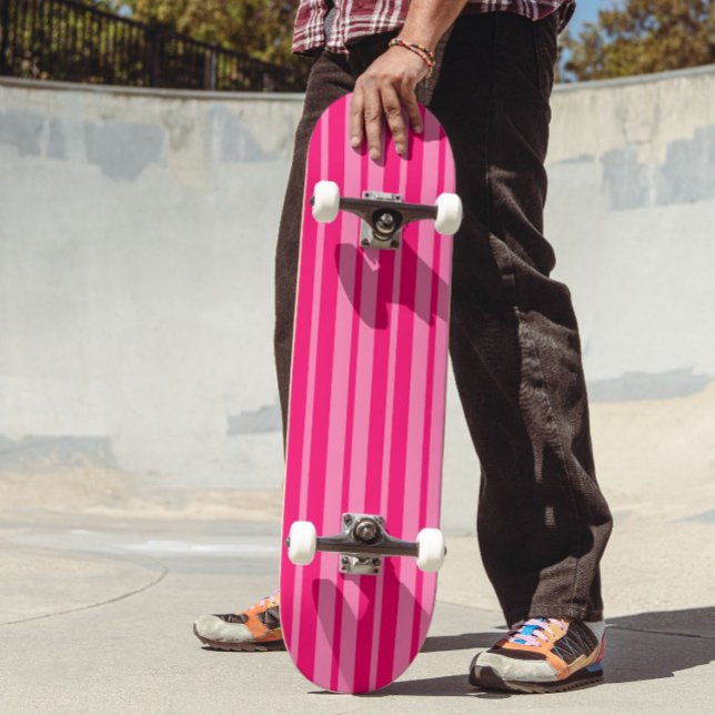 Helles und Hot Pink Stilelemente Design Skateboard (Von Creator hochgeladen)