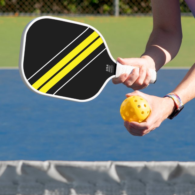 Hellgelb-gelbe Streifen auf schwarzen Streifen Pickleball Schläger (InSitu)