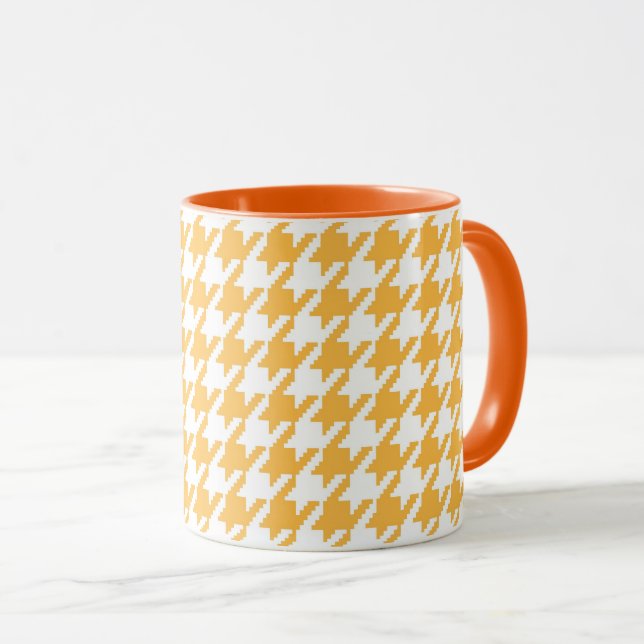 Hellgelb-weißer klassischer Houndstooth-Karo Tasse (VorderseiteRechts)