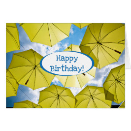 Hellgelbe Sonnenschirme