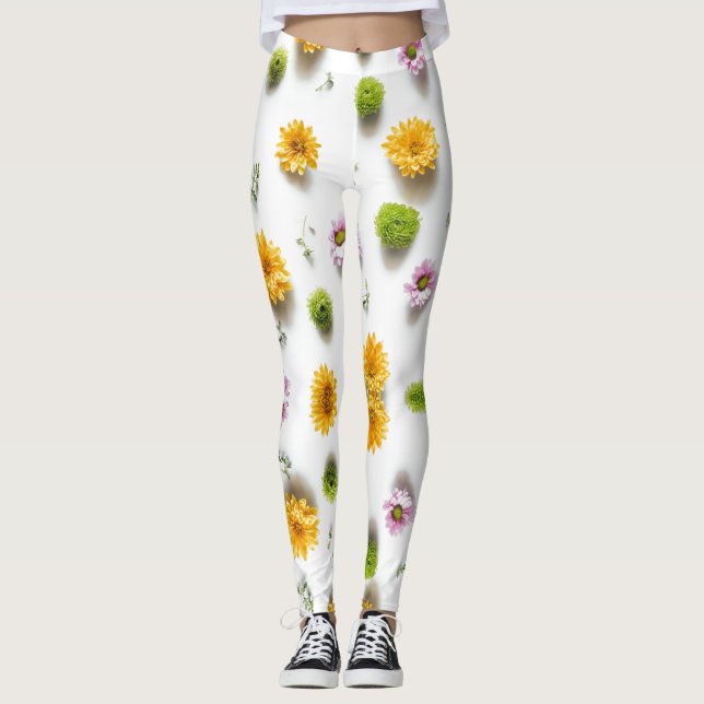 Hellgelbe und rosa Zinnie auf weißem Hintergrund Leggings (Vorderseite)