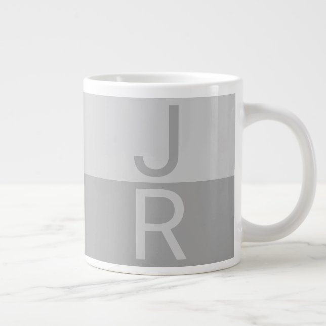 Hellgrau & Grau Moderne Anfangsbuchstaben Monogram Jumbo-Tasse (Rechts)
