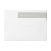 Hellgraue minimalistische Vornamen Umhänger