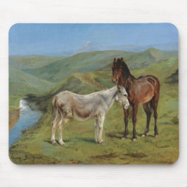 Hellgraues Pferd auf einem Feld (Pferdezucht) Mousepad