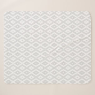 Hellgraues und weißes Diamantmuster Sherpadecke