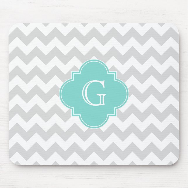 Hellgraues Zickzack Aqua Quatrefolienmonogramm Mousepad (Vorne)