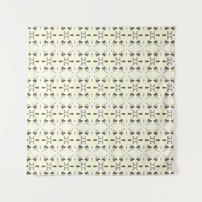 Hellgraurosa Ornament. Wandteppich (Vorderseite)