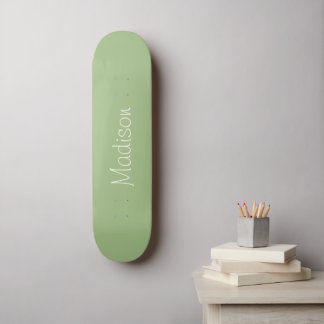 Hellgrün durchgefärbt mit Namen Skateboard