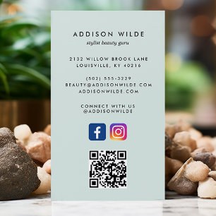 Hellgrünes Mint Social Media Instagram Facebook QR Visitenkarte