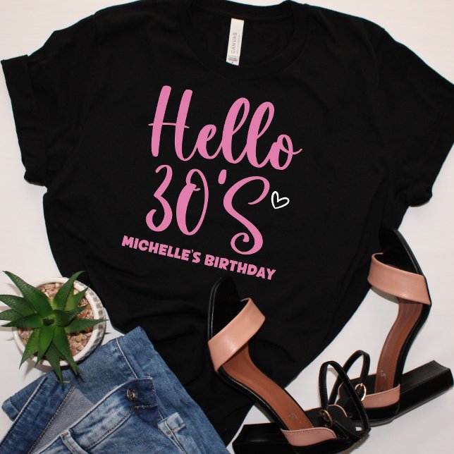 Hello 30 years modern birthday  T-Shirt (Von Creator hochgeladen)