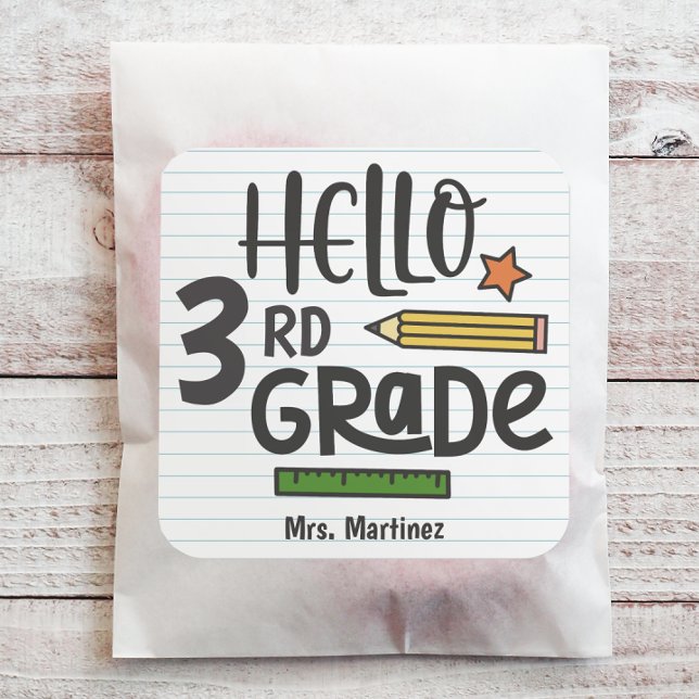 Hello 3rd Grade School Quadratischer Aufkleber (Personalize this back to school sticker with just a few clicks.)
