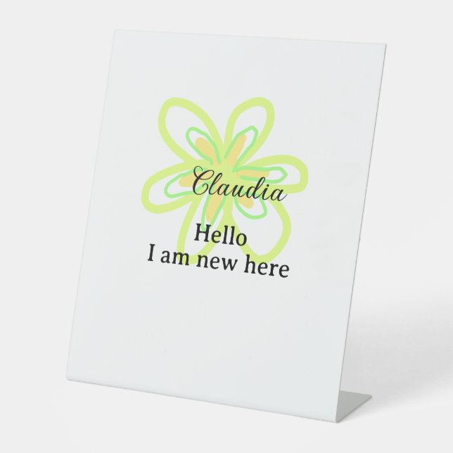 Hello I am new here name yellow green flower kids Sockelschild (Vorderseite)