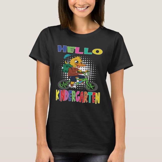 Hello Kindergarten Duck Riding A Bicycle T-Shirt (Vorderseite)