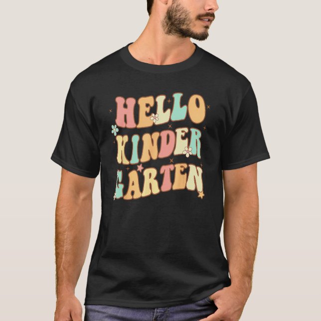 Hello Kindergarten Vibes Groovy Retro 1st Day Of S T-Shirt (Vorderseite)